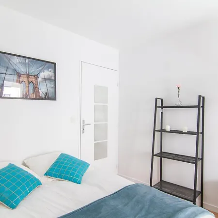 Appartement De 5 Chambres A Rueil Malmaison - Bleriot5 Guest house *
